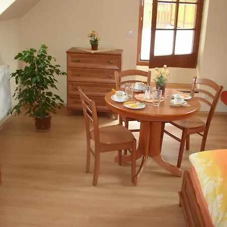 A Restaurace Vyhlídka Karlštejn