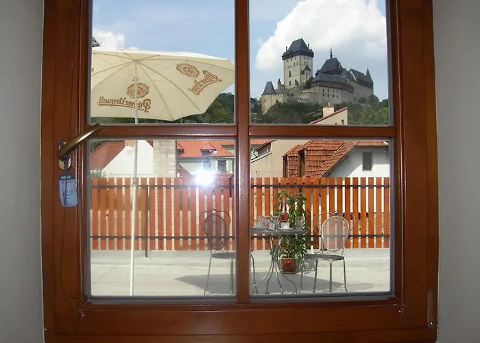 Gæstehus A Restaurace Vyhlidka 3*